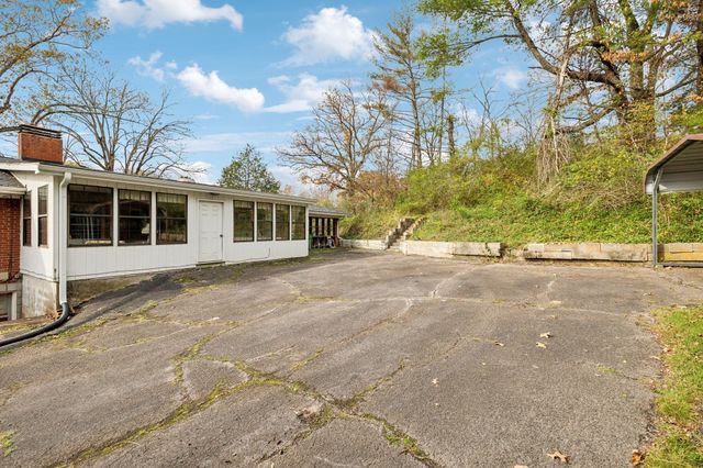 404C Van Hook Dr, Ashland City, TN 37015