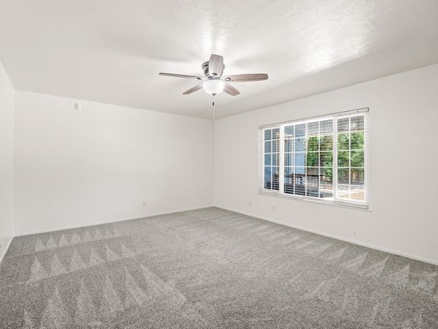 1528 E Escalon Avenue, Fresno, CA 93710