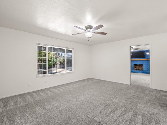 1528 E Escalon Avenue, Fresno, CA 93710