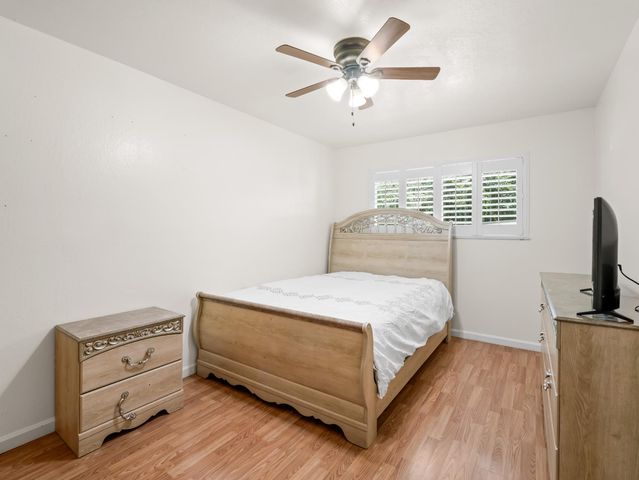 1528 E Escalon Avenue, Fresno, CA 93710
