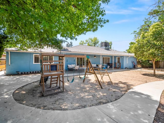 1528 E Escalon Avenue, Fresno, CA 93710