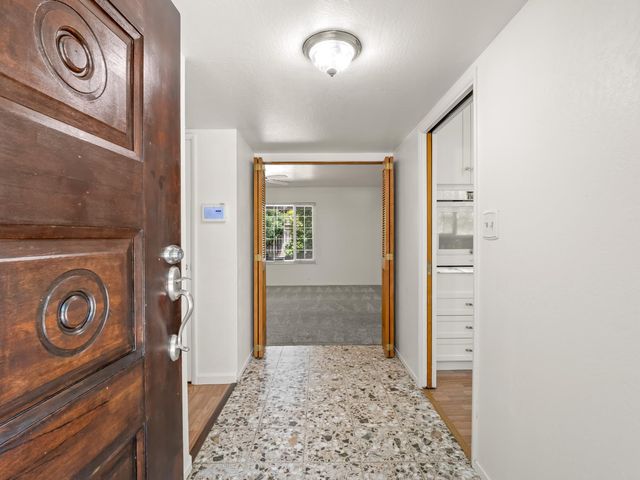 1528 E Escalon Avenue, Fresno, CA 93710