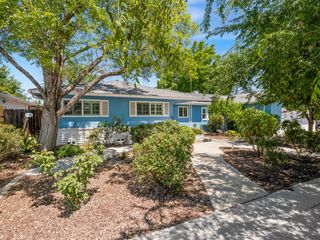 1528 E Escalon Avenue, Fresno, CA 93710