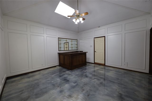 907 Red Oak Creek Drive, Ovilla, TX 75154