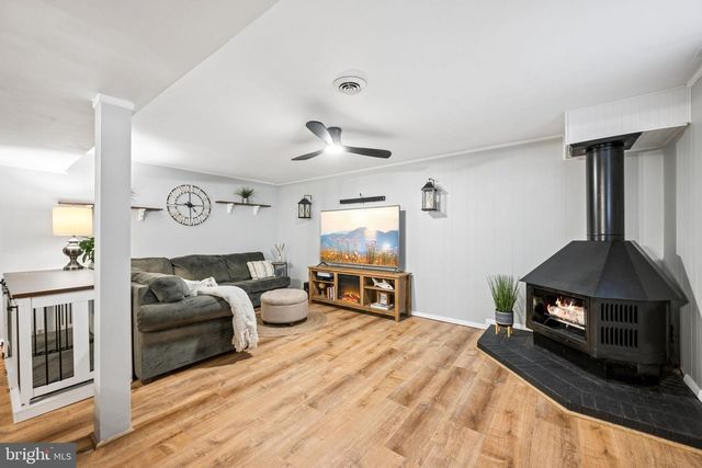 139 MAGOTHY BEACH RD, Pasadena, MD 21122