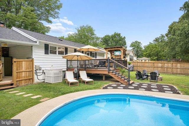 139 MAGOTHY BEACH RD, Pasadena, MD 21122