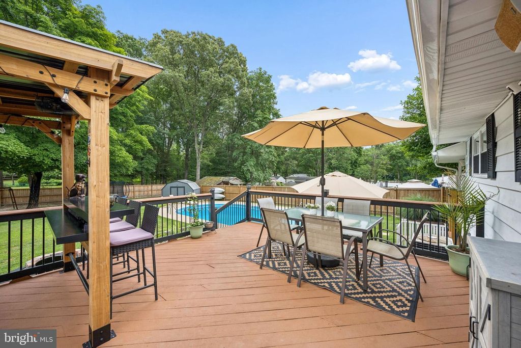 139 MAGOTHY BEACH RD, Pasadena, MD 21122