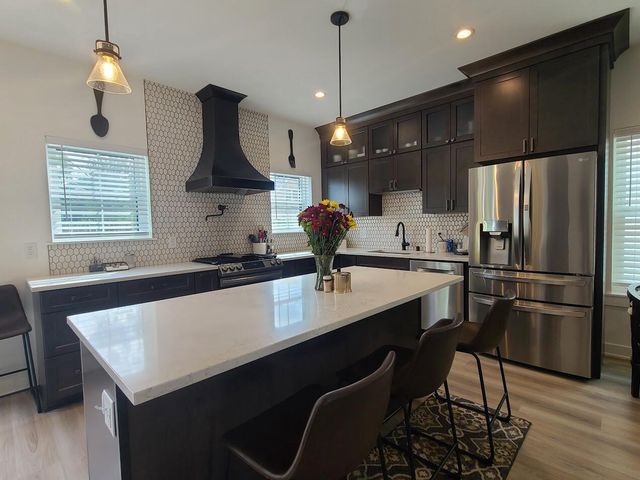 1616 N 21st STREET, Milwaukee, WI 53205