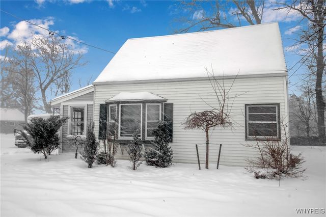 4585 Seneca Street, West Seneca, NY 14224