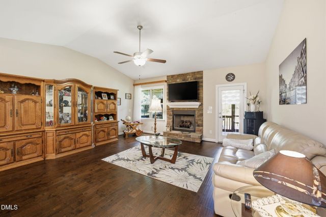 1547 Lassiter Pond Road, Four Oaks, NC 27524