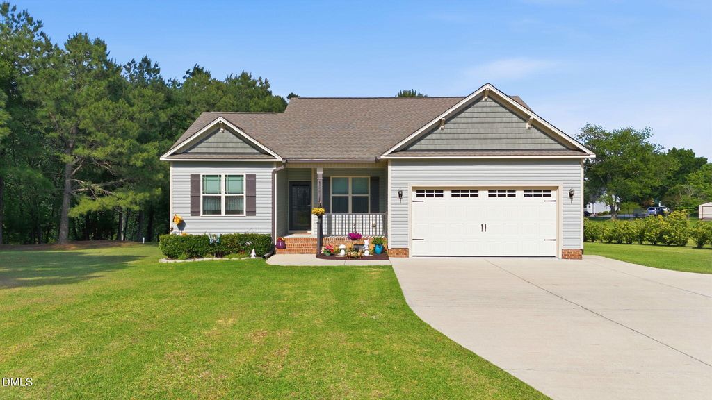 1547 Lassiter Pond Road, Four Oaks, NC 27524