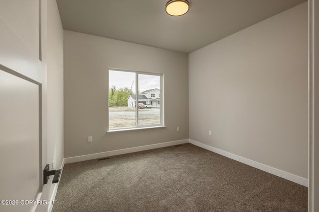 L19 B1 N Endless Circle, Palmer, AK 99645