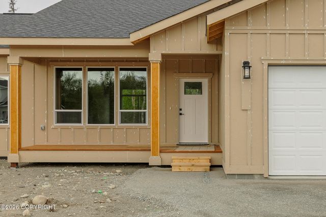 L19 B1 N Endless Circle, Palmer, AK 99645