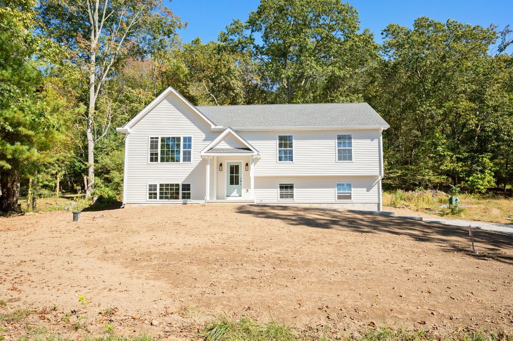 184 Kitemaug Road, Montville, CT 06382