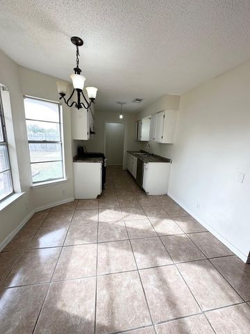 1724 Pine, Midland, TX 79705