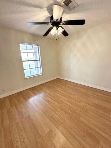 1724 Pine, Midland, TX 79705