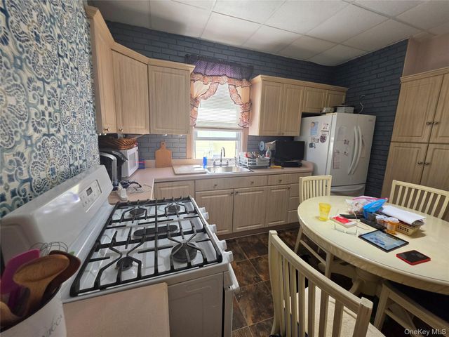 51 Tower 2, Yonkers, NY 10703