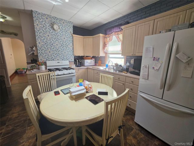 51 Tower 2, Yonkers, NY 10703