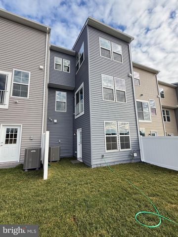 79 ABIGAIL ST, Charles Town, WV 25414