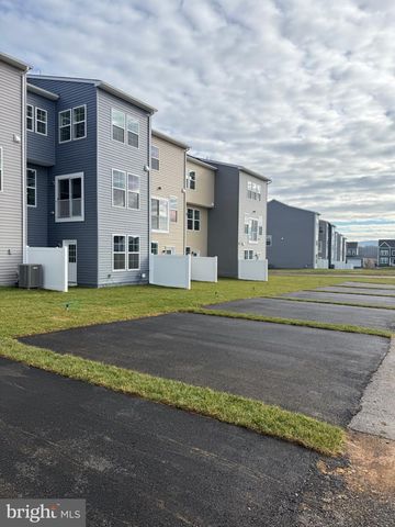 79 ABIGAIL ST, Charles Town, WV 25414