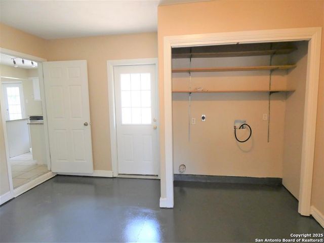 210 Loma Linda, Beeville, TX 78102