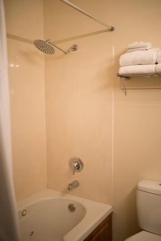 1001 Golf Drive 14, Branson West, MO 65737