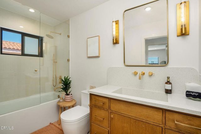 5135 w W Wooley Road, Oxnard, CA 93035