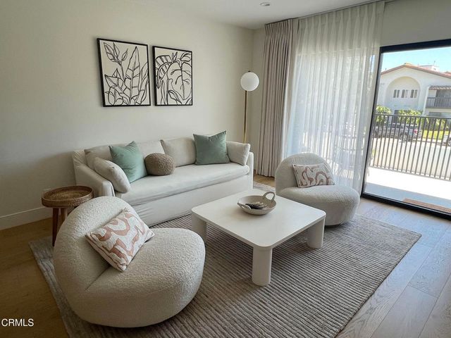 5135 w W Wooley Road, Oxnard, CA 93035