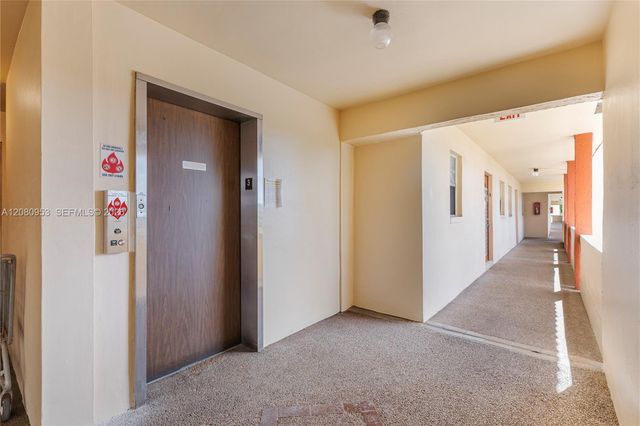 7891 N Sunrise Lakes Drive 305, Sunrise, FL 33322