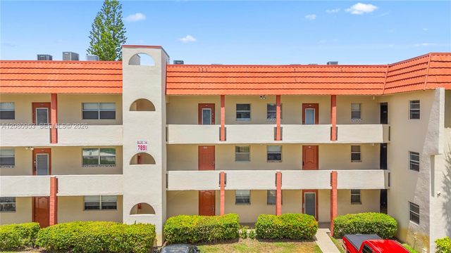 7891 N Sunrise Lakes Drive 305, Sunrise, FL 33322