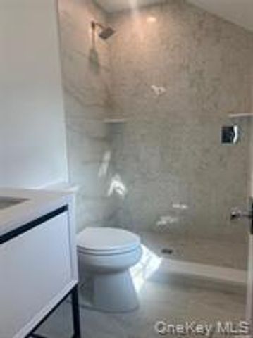 152 South Country B, Bellport Village, NY 11713