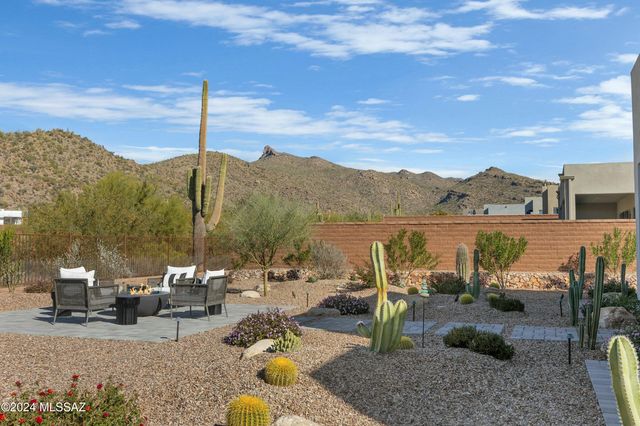 7082 W Patina Drive, Marana, AZ 85658