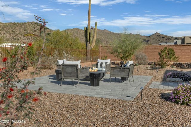 7082 W Patina Drive, Marana, AZ 85658