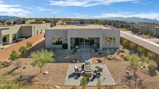 7082 W Patina Drive, Marana, AZ 85658