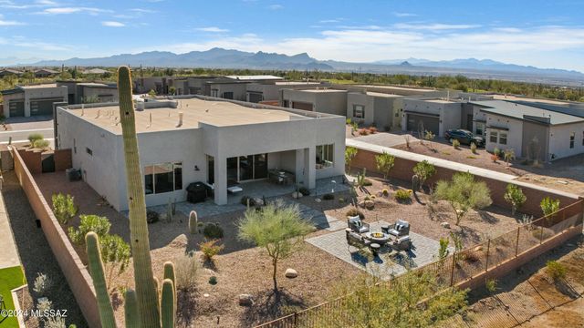 7082 W Patina Drive, Marana, AZ 85658
