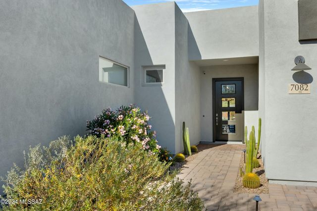 7082 W Patina Drive, Marana, AZ 85658