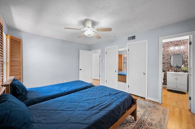 1519 W Lavender Lane, Arlington, TX 76013