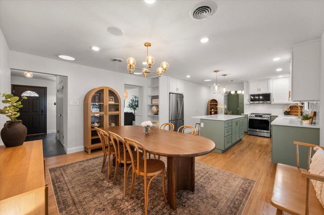 1519 W Lavender Lane, Arlington, TX 76013