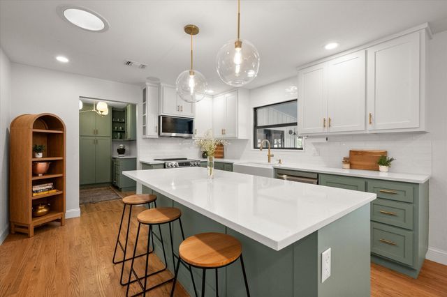 1519 W Lavender Lane, Arlington, TX 76013