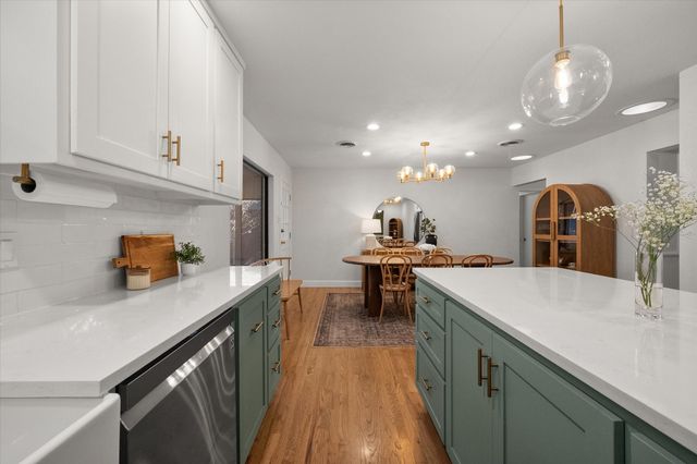 1519 W Lavender Lane, Arlington, TX 76013