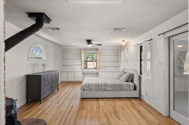 1519 W Lavender Lane, Arlington, TX 76013