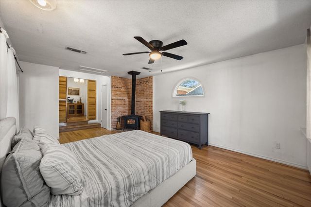 1519 W Lavender Lane, Arlington, TX 76013