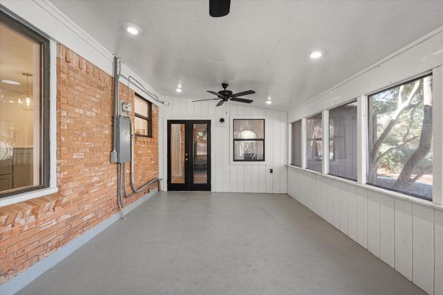 1519 W Lavender Lane, Arlington, TX 76013