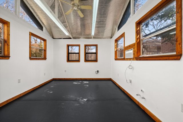 1519 W Lavender Lane, Arlington, TX 76013