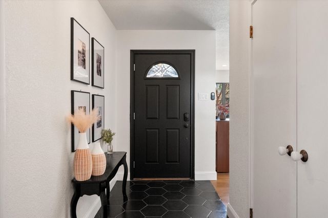 1519 W Lavender Lane, Arlington, TX 76013