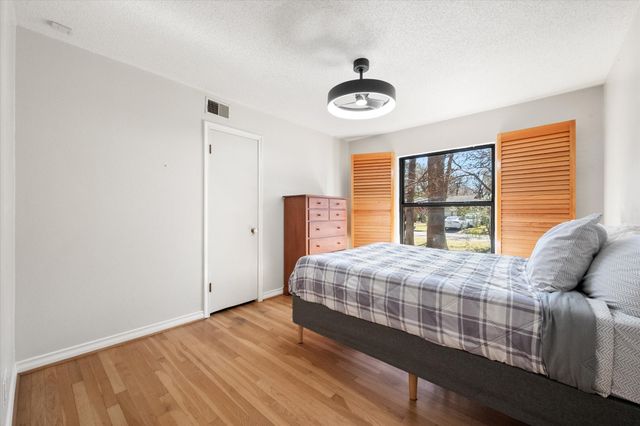 1519 W Lavender Lane, Arlington, TX 76013