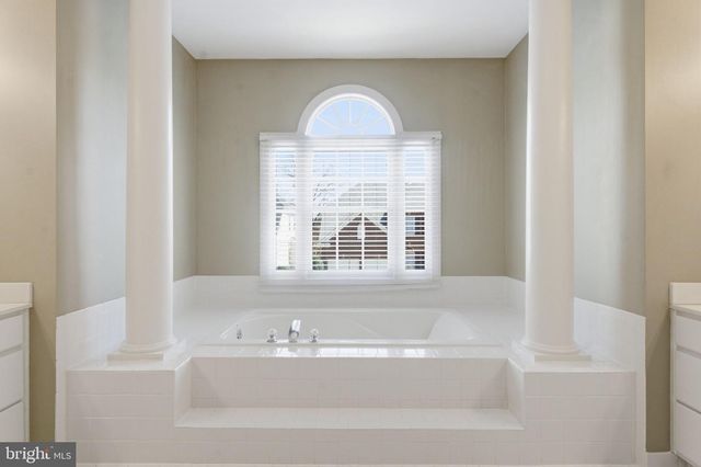 5440 SHERMAN OAKS CT, Haymarket, VA 20169