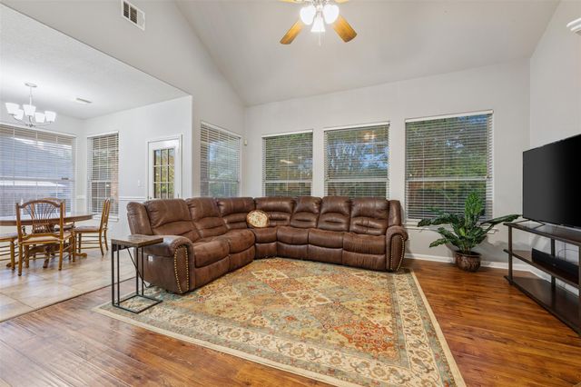 4435 Hunters Lodge DR, Round Rock, TX 78681