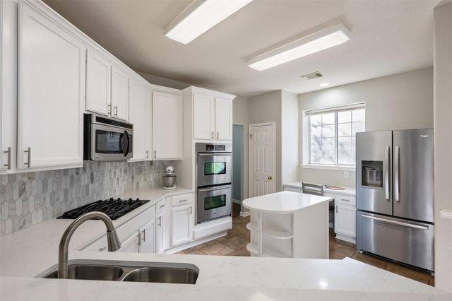 4435 Hunters Lodge DR, Round Rock, TX 78681