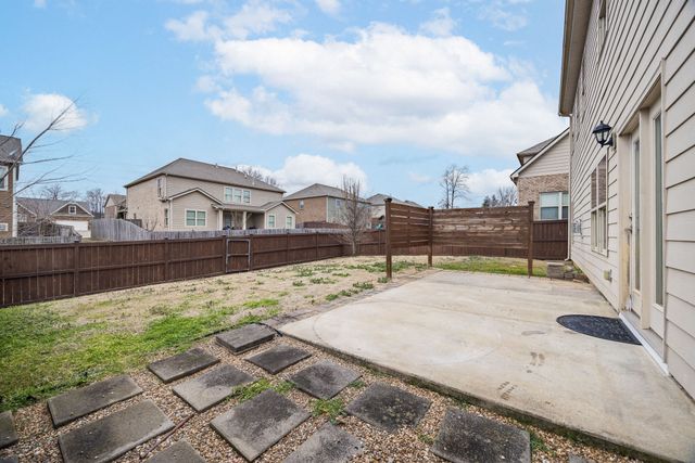 4005 Paperbirch Dr, Smyrna, TN 37167